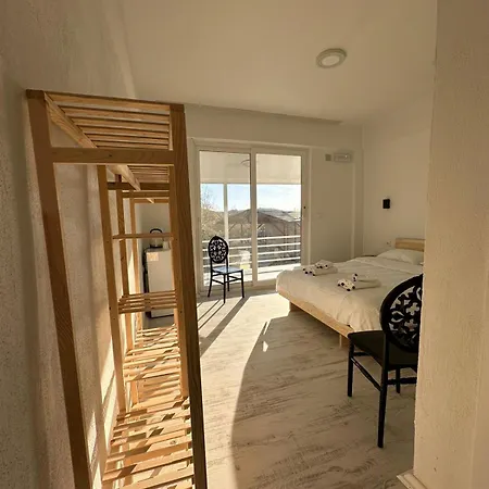 Homestay Airport Blue Eye House Ideal For Air Travellers 5 Km From Airport