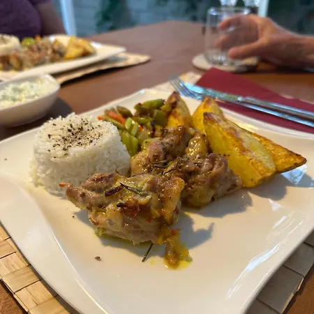 منزل للإقامة Blue Eye 5 Km From Airport *