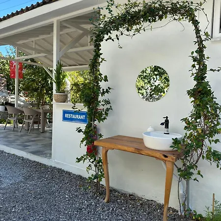 Airport Blue Eye House Ideal For Air Travellers 5 Km From Airport