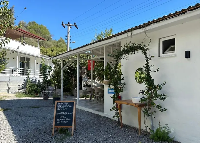 Blue Eye 5 Km From Airport Δωμάτια σε οικογενειακή κατοικία Dalaman