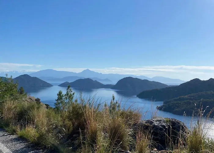 Blue Eye 5 Km From Airport 홈스테이