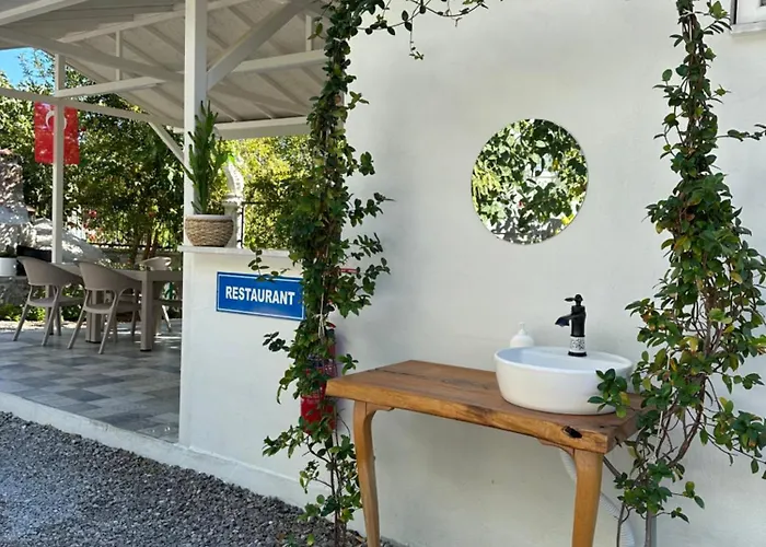 Blue Eye 5 Km From Airport